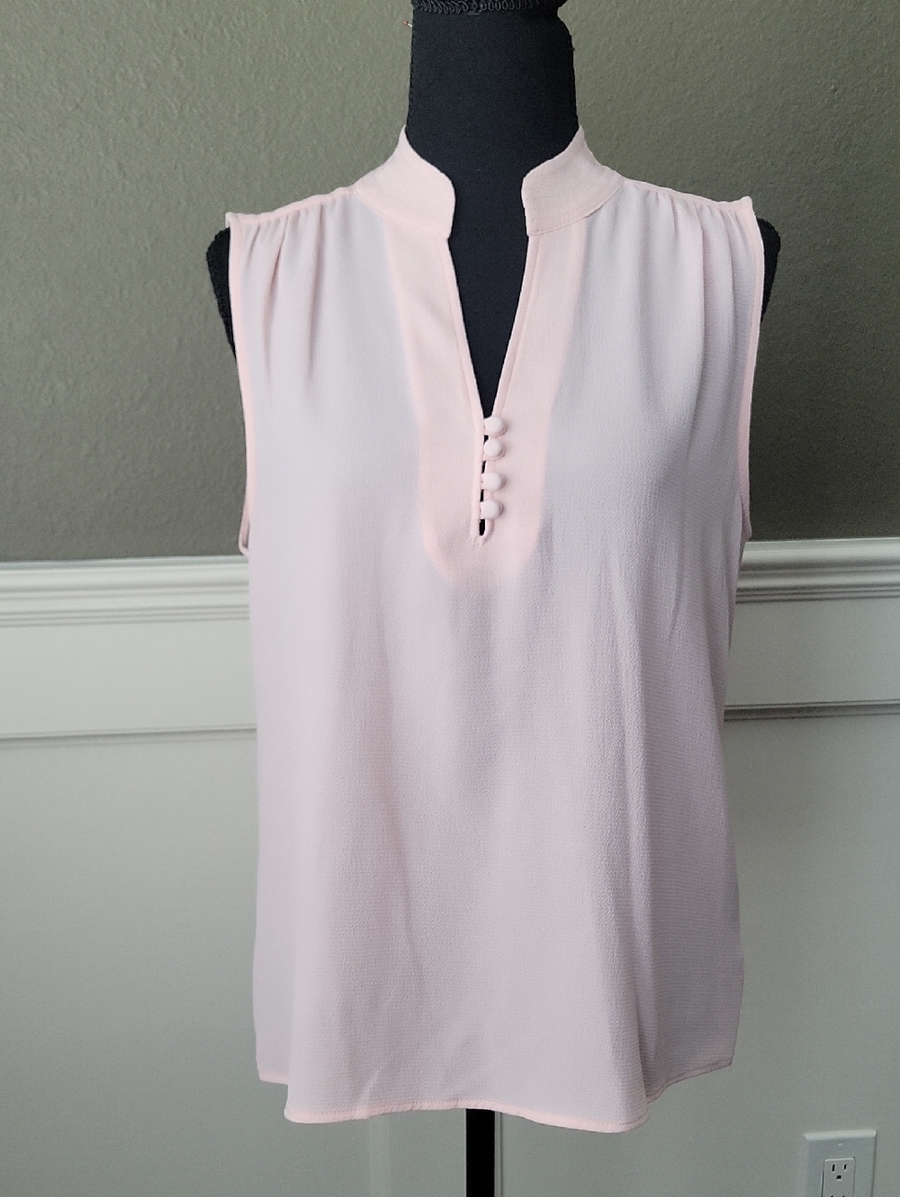 Calvin Klein Pale Pink Sleeveless Split-Neck Blouse